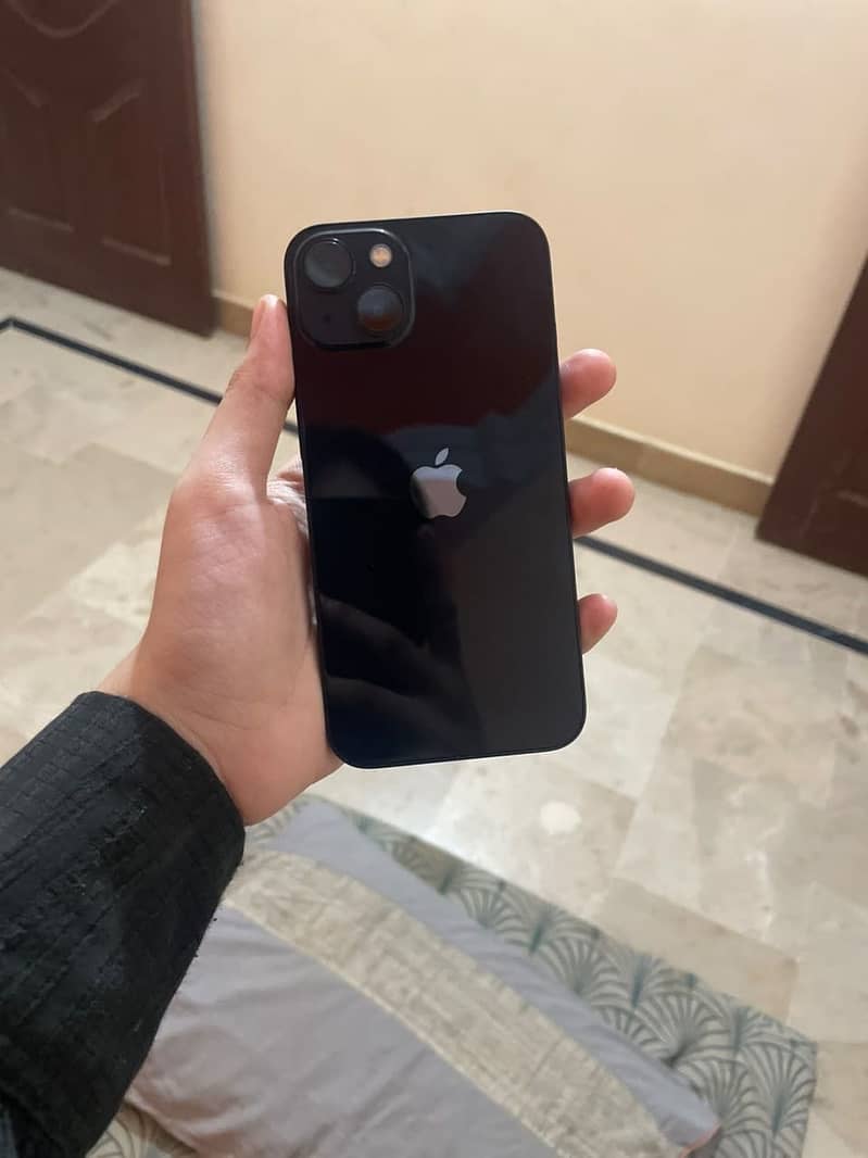 Apple iPhone 13 1