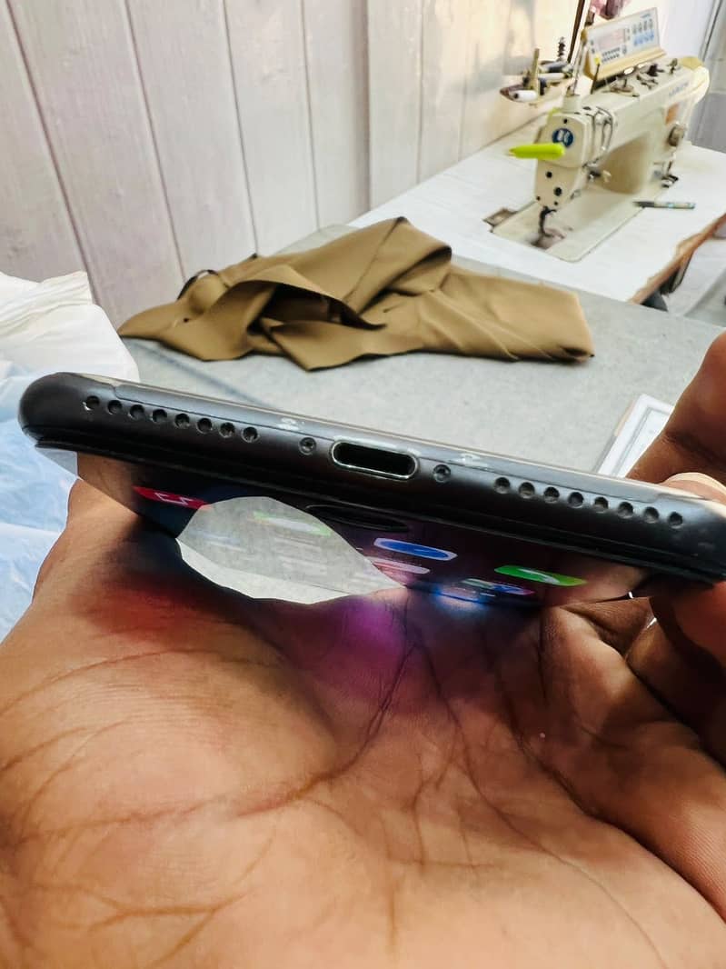 Apple iPhone 7 Plus 1