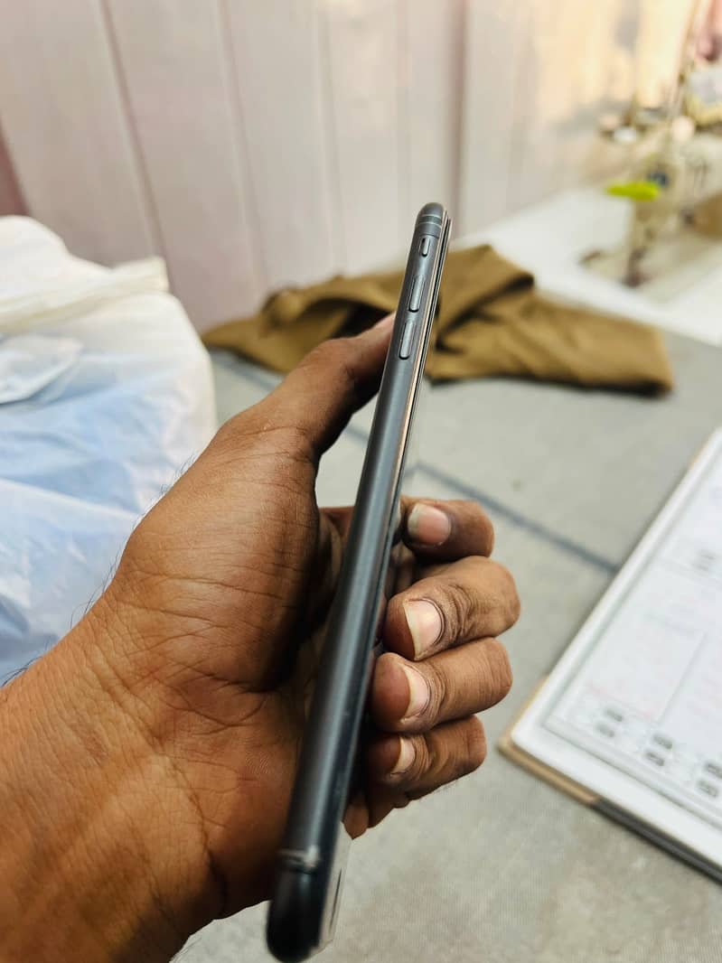 Apple iPhone 7 Plus 4