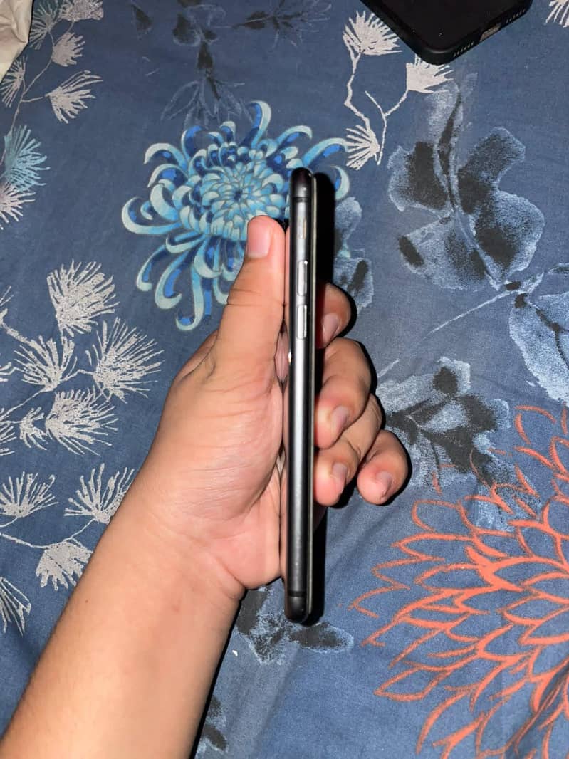 Apple iPhone 8 2