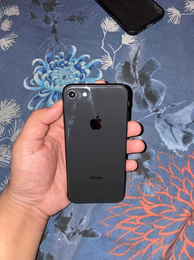 Apple iPhone 8 0
