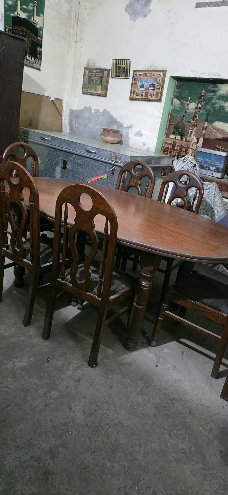 Dining Table 0
