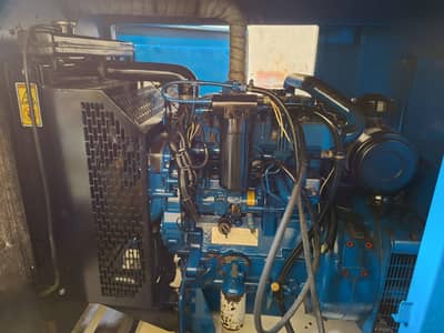 parkins 40 kva 2009 model selld einjan moter avr lod test 03332524003