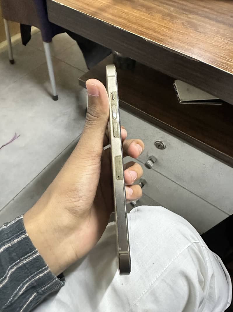 Apple iPhone 12 Pro Max 4