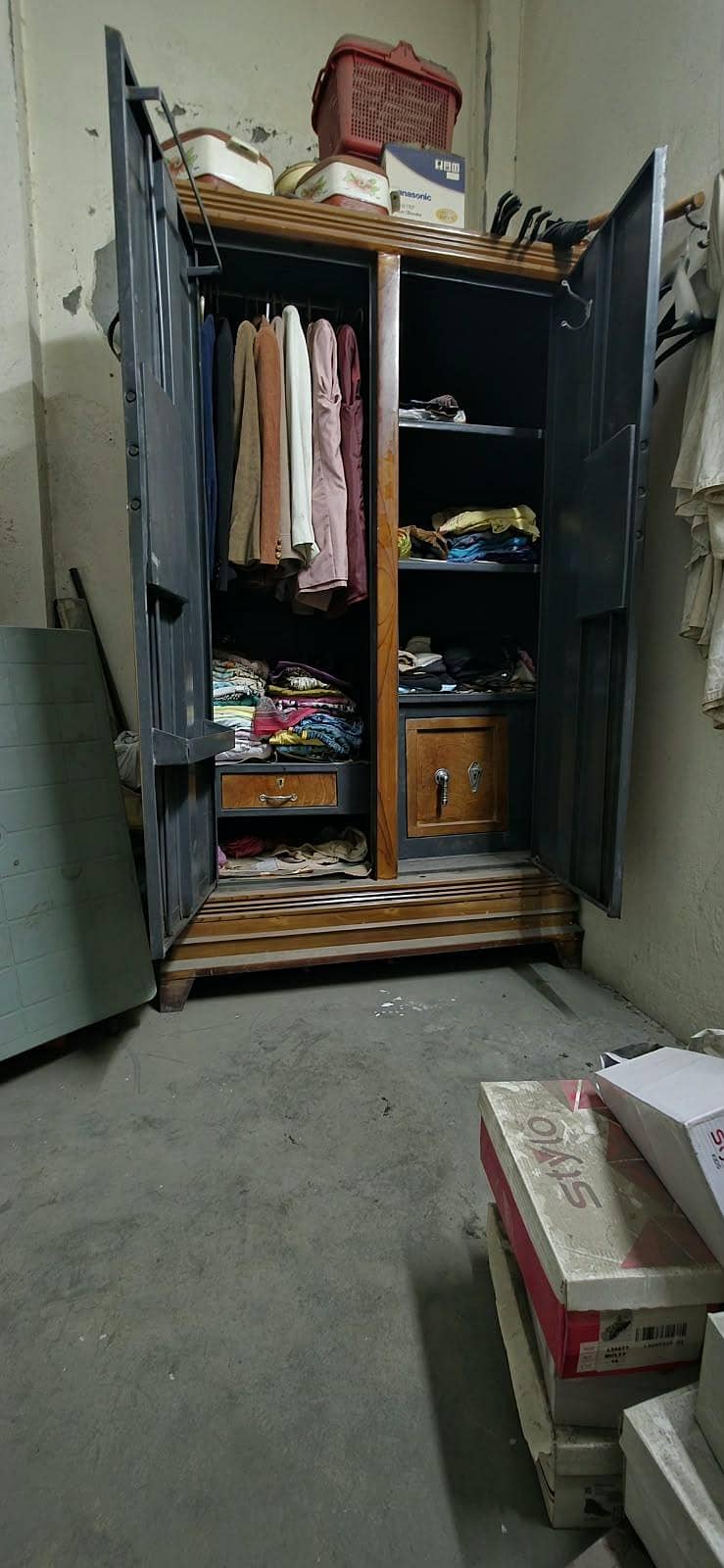 Wardrobe 1