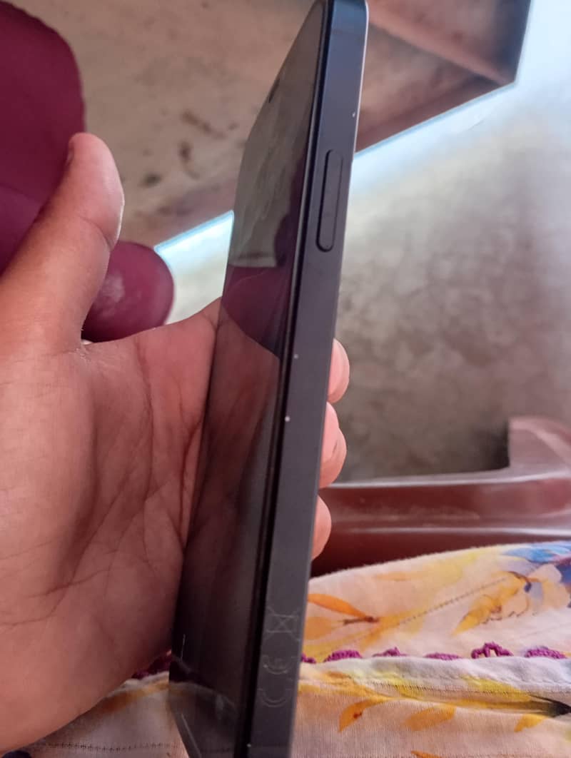 Apple iPhone 12 3