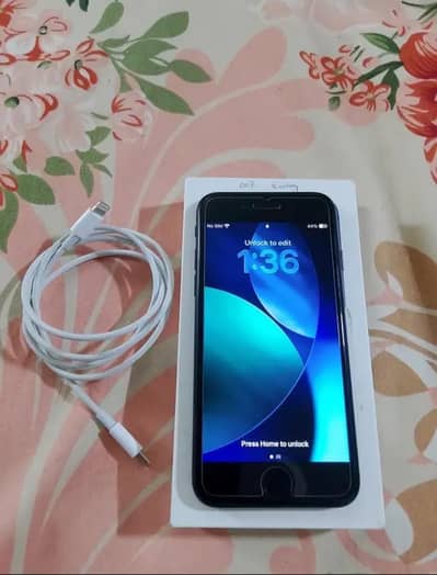 Apple iPhone SE 2022 with box JV