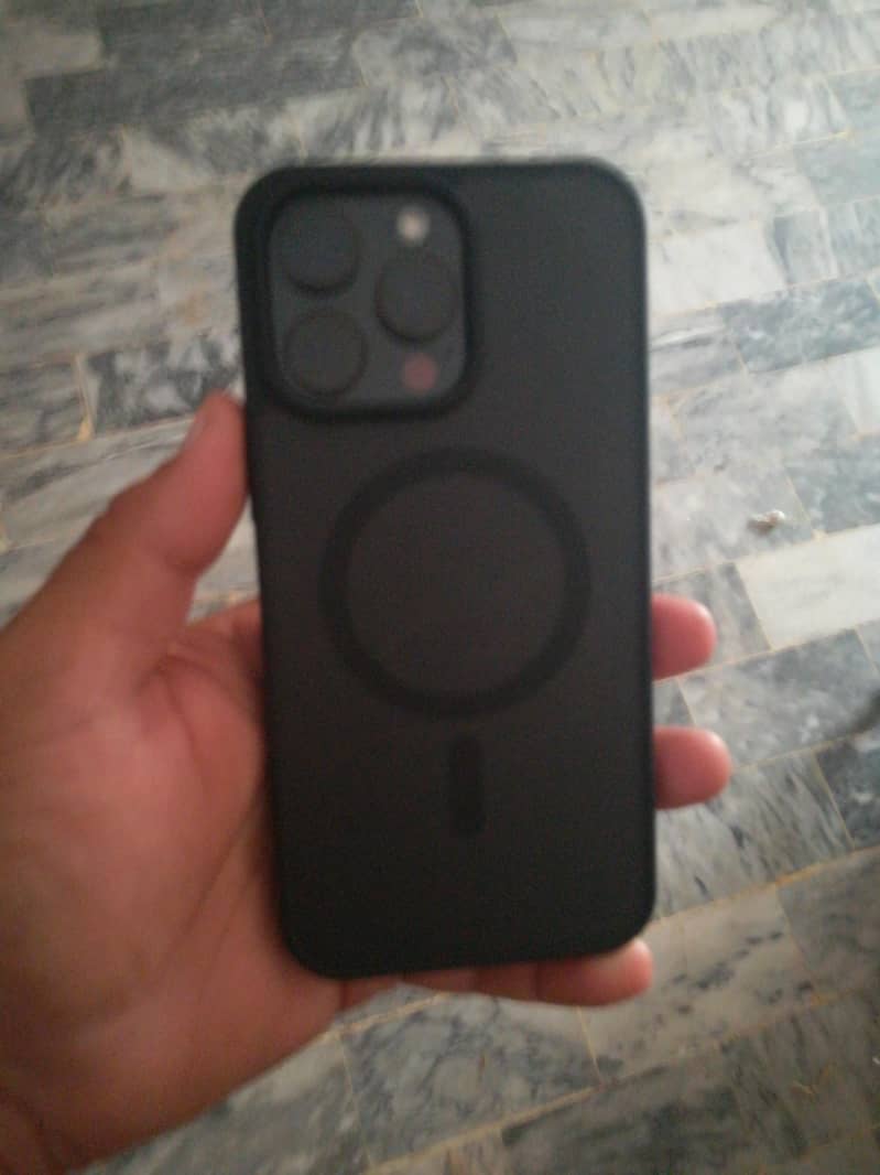 Apple iPhone 15 Pro Max 0