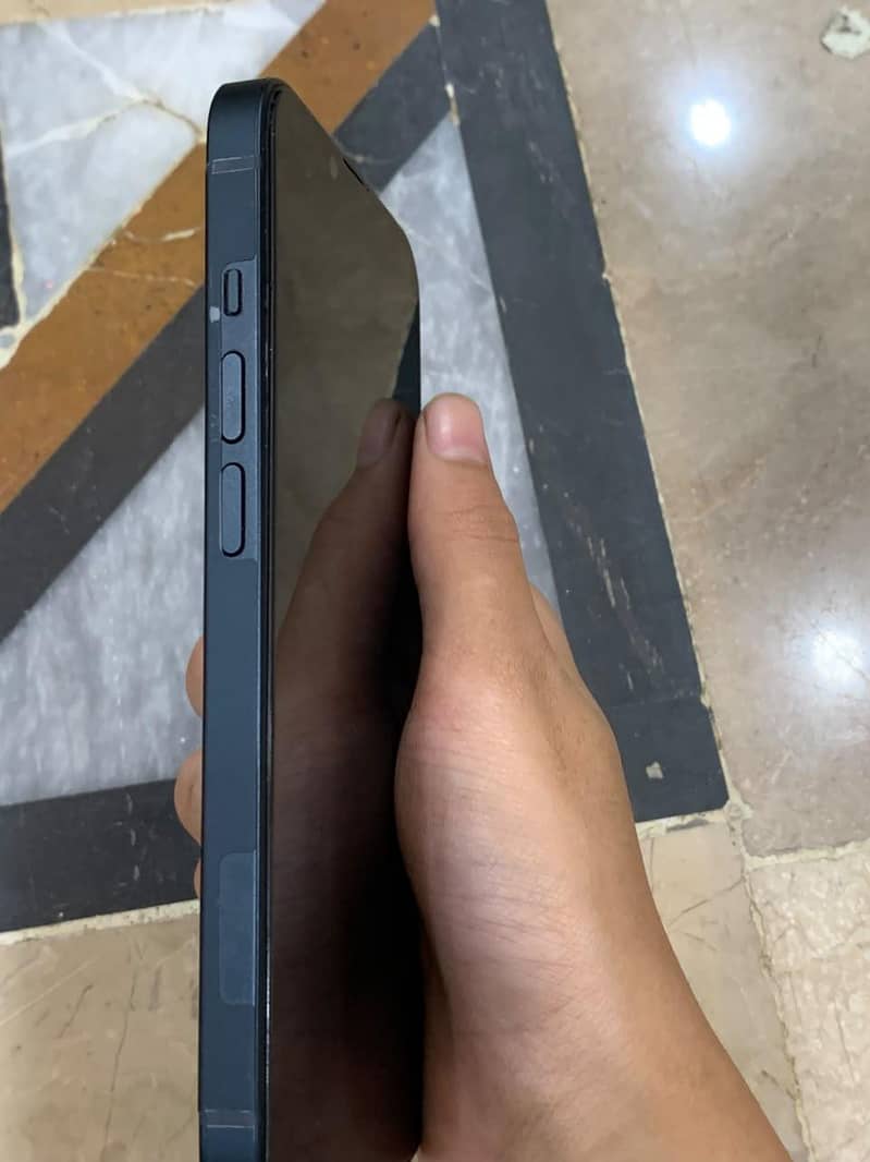 Apple iPhone 14 0