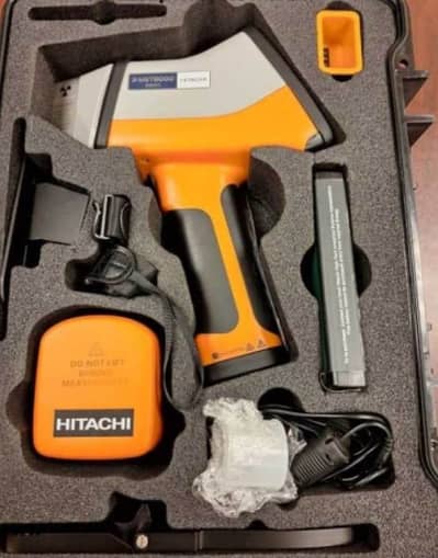 Handheld XRF Analyzer Hitachi X-MET8000 Urgent Sale