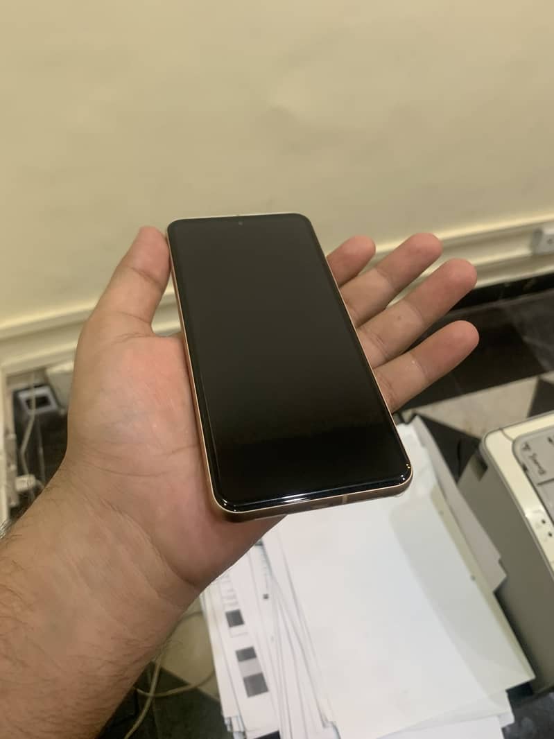 GOOGLE PIXEL 8 6