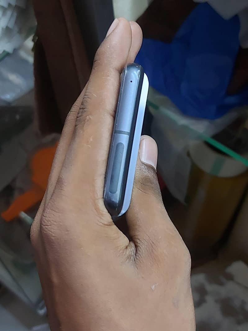 Google Pixel 8 3