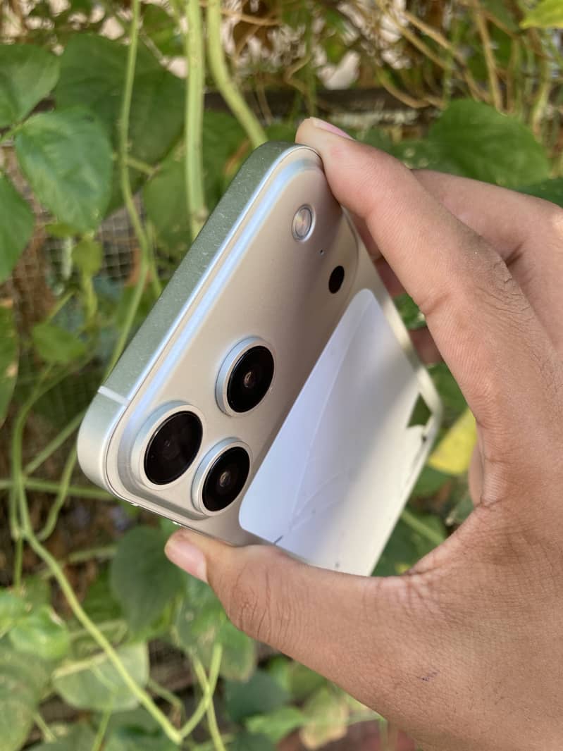 Apple iPhone 11 4