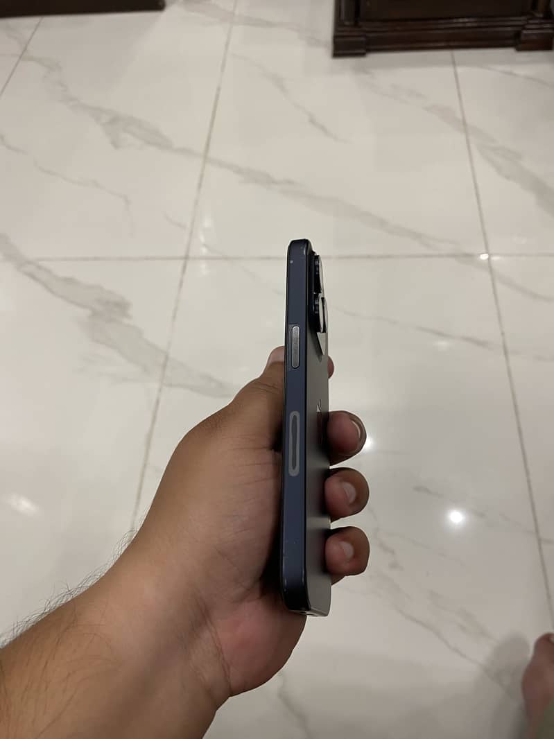 Apple iPhone 15 Pro 0