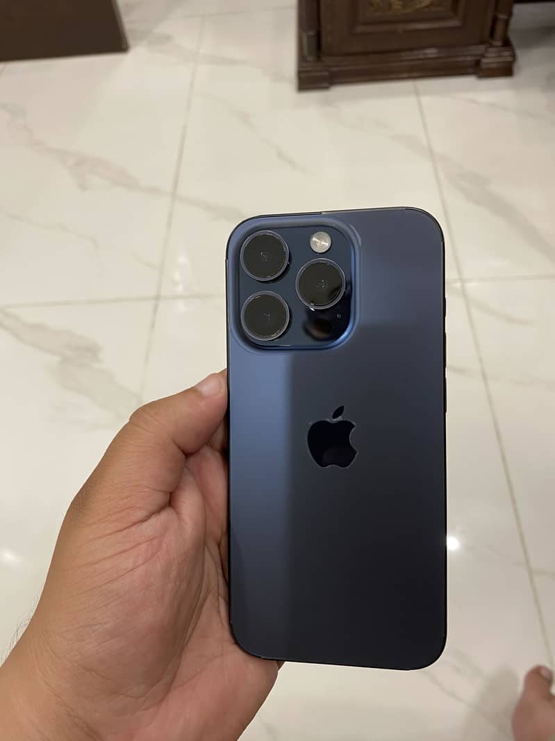 Apple iPhone 15 Pro 2