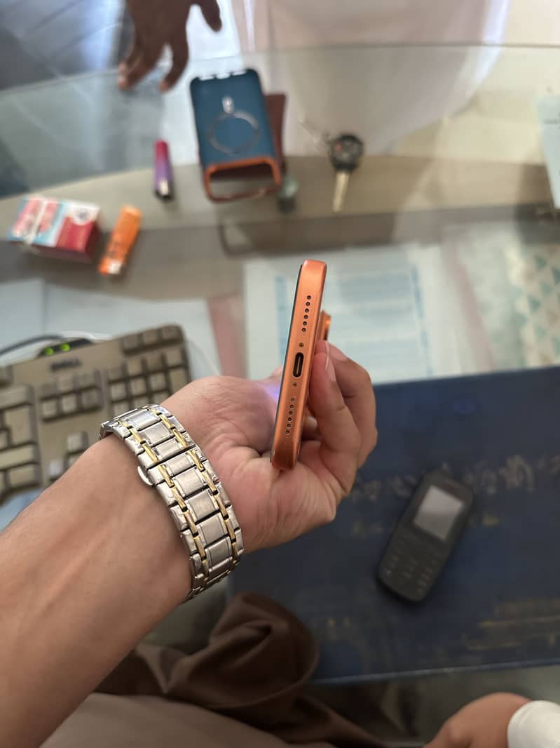 Apple iPhone 17 Pro Max 2