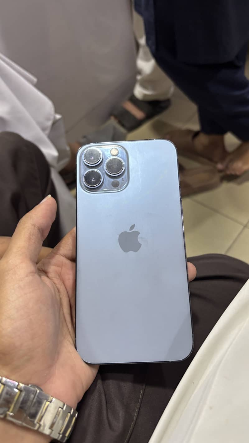 Apple iPhone 13 Pro Max jv 1