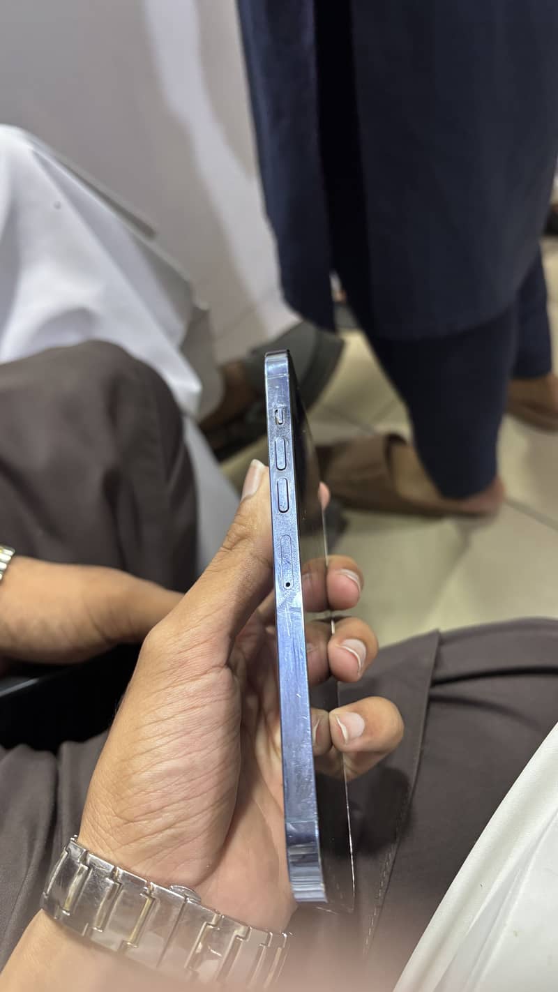 Apple iPhone 13 Pro Max jv 3
