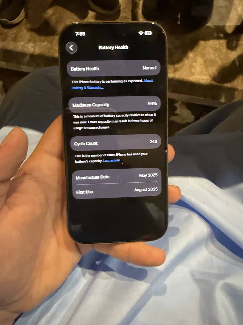 Apple iPhone 16 Pro 4