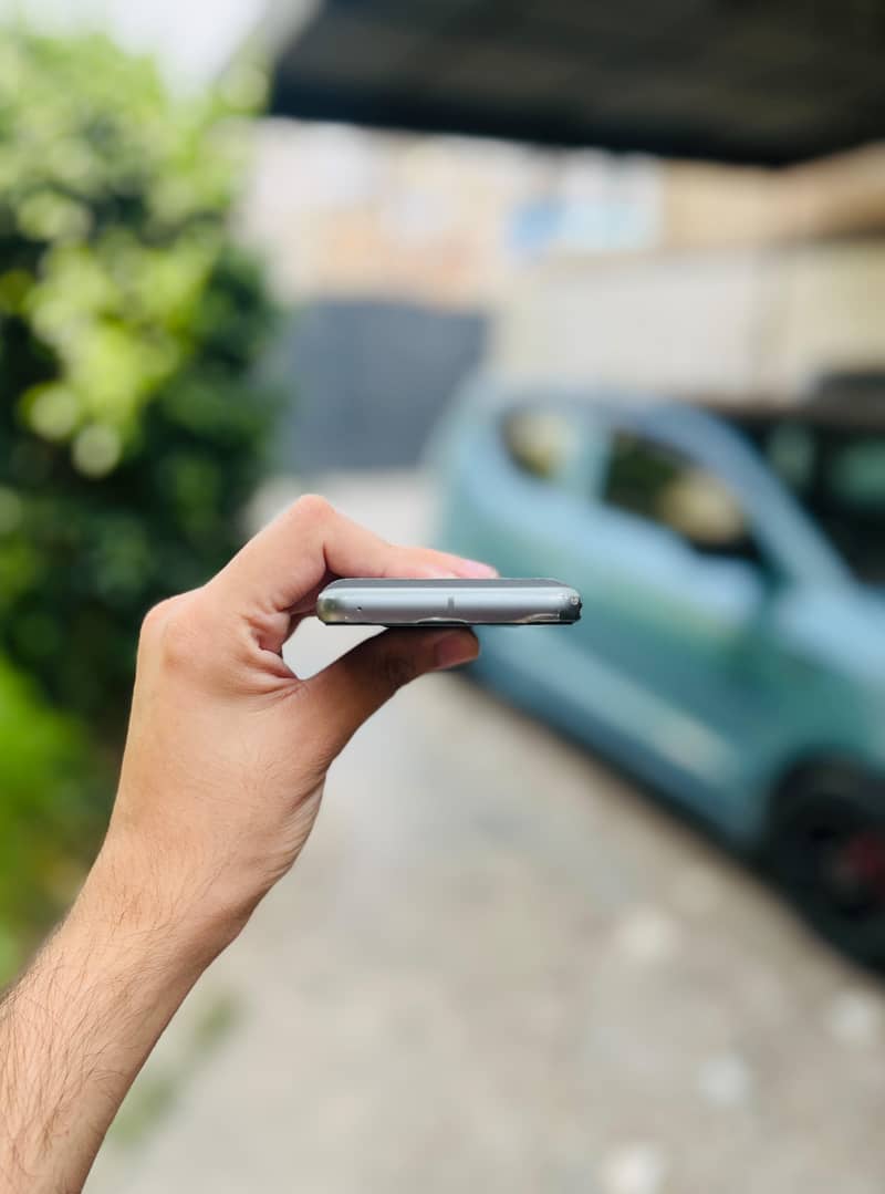 Google Pixel 8 5