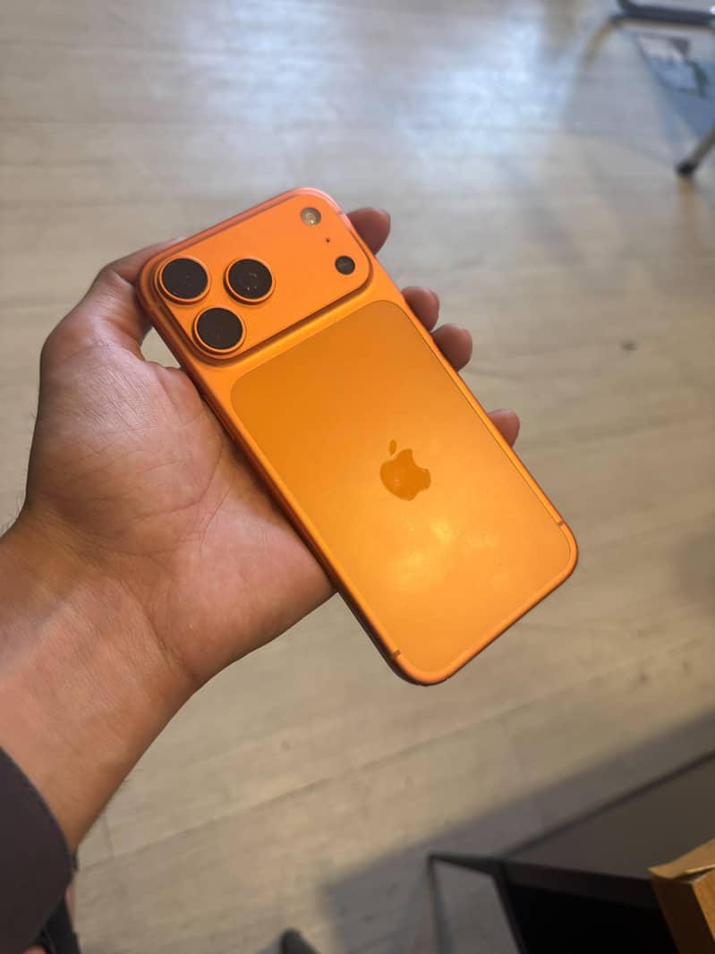 Apple iPhone 17 Pro Max 5