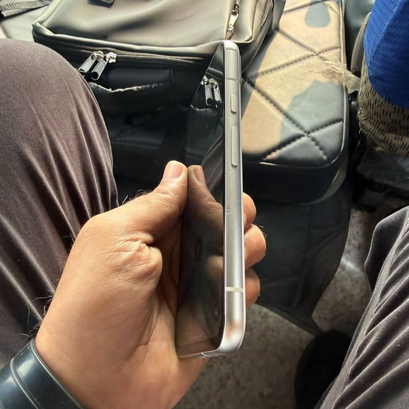 Google Pixel 8a 3
