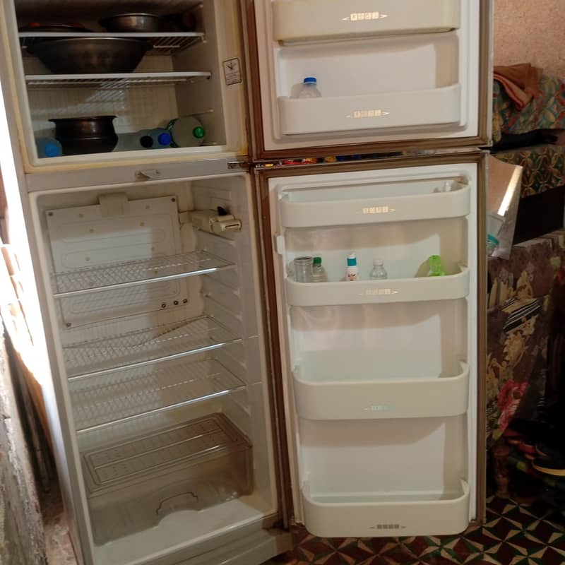 dawlance fridge 0