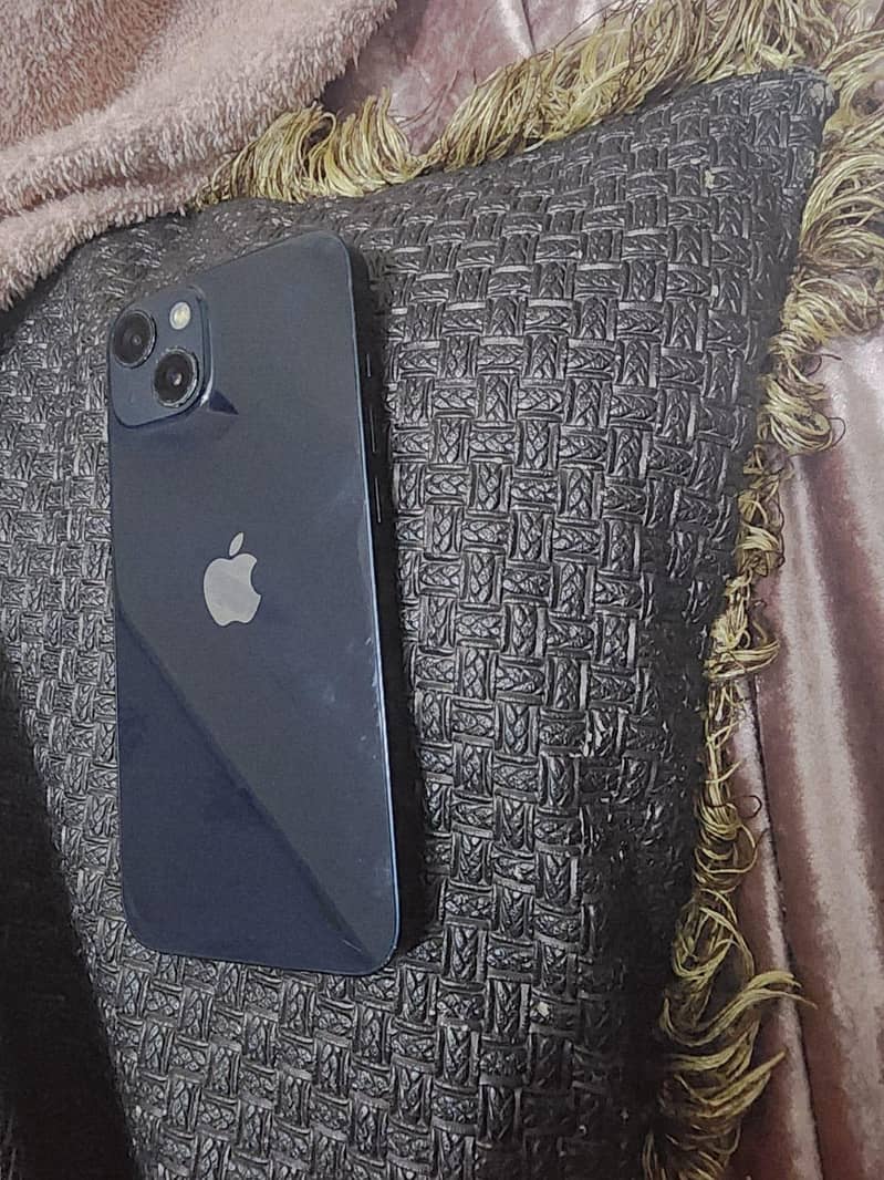 Apple iPhone 13 0