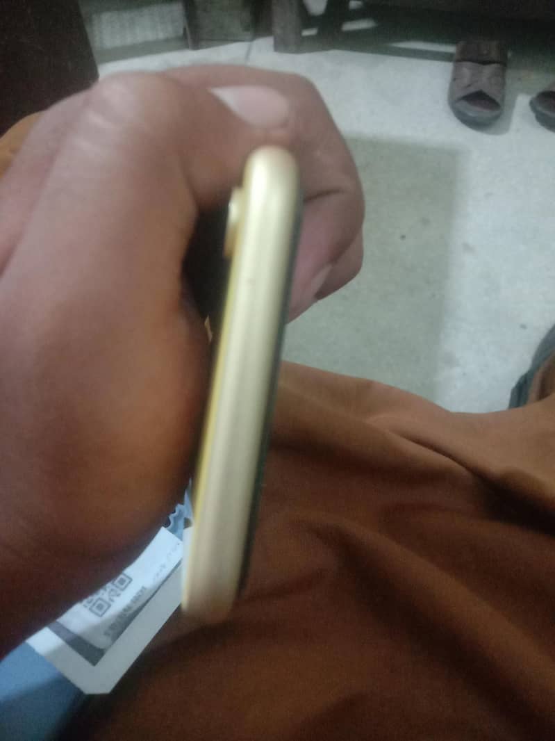 Apple iPhone XR 1