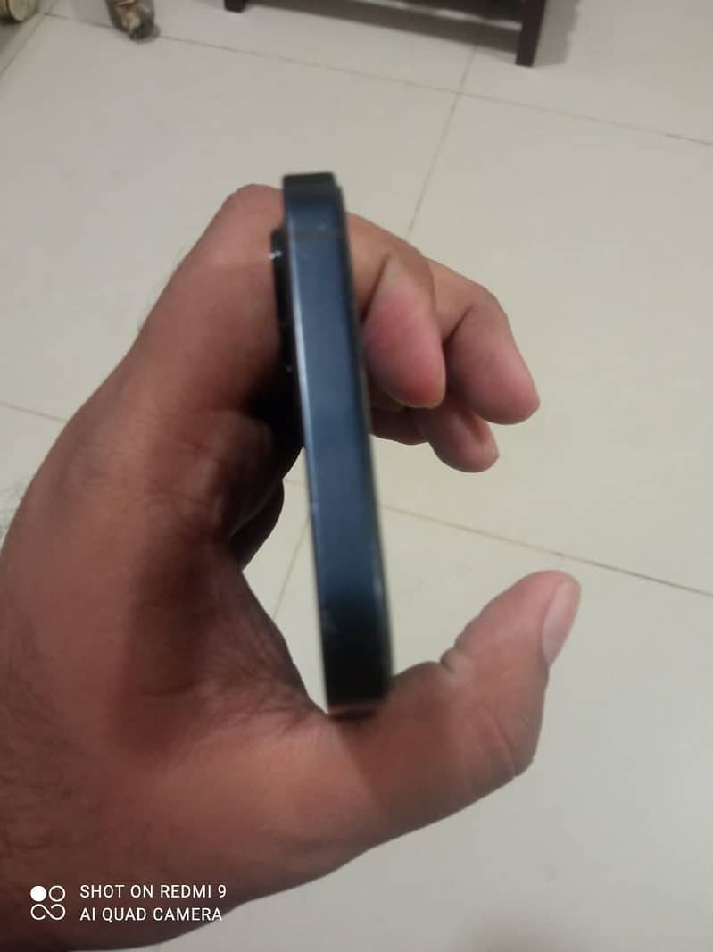 Apple iPhone 12 5