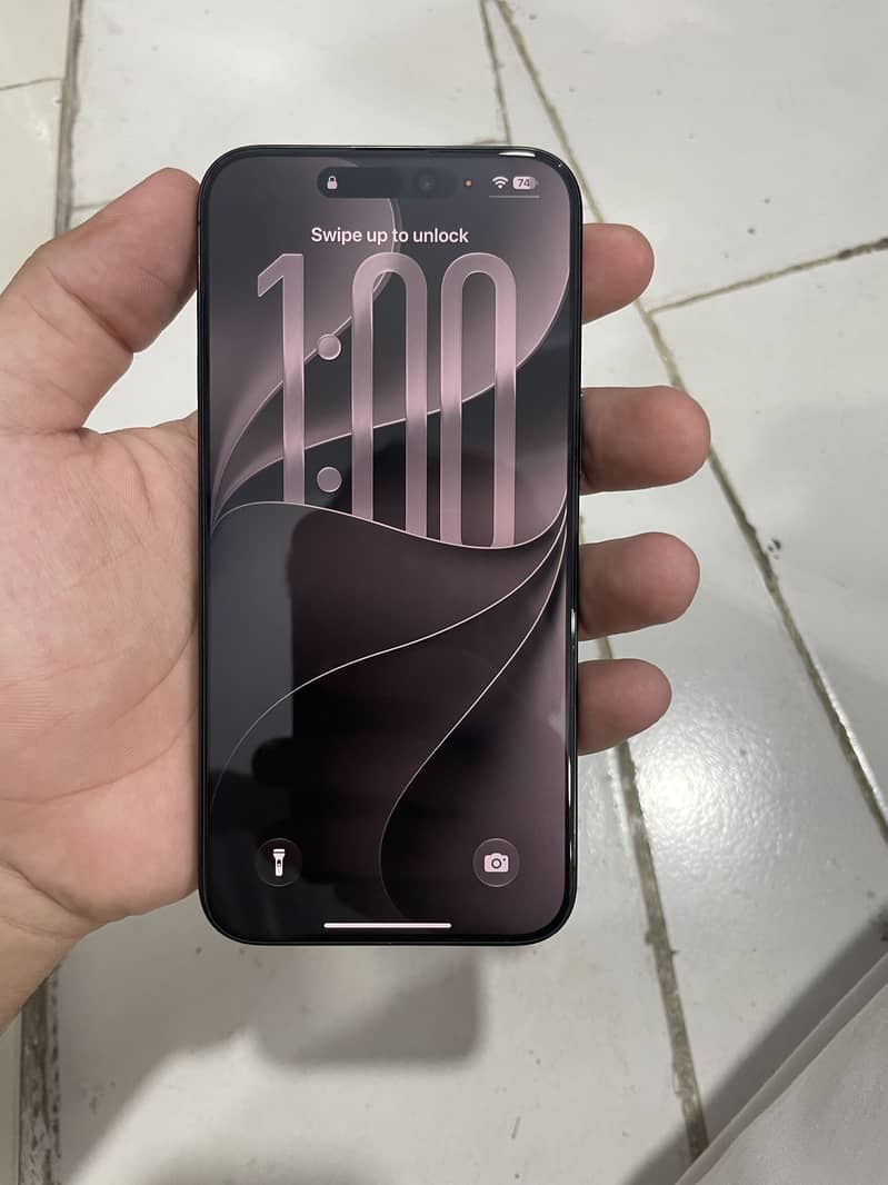 Apple iPhone 15 Pro Max 0