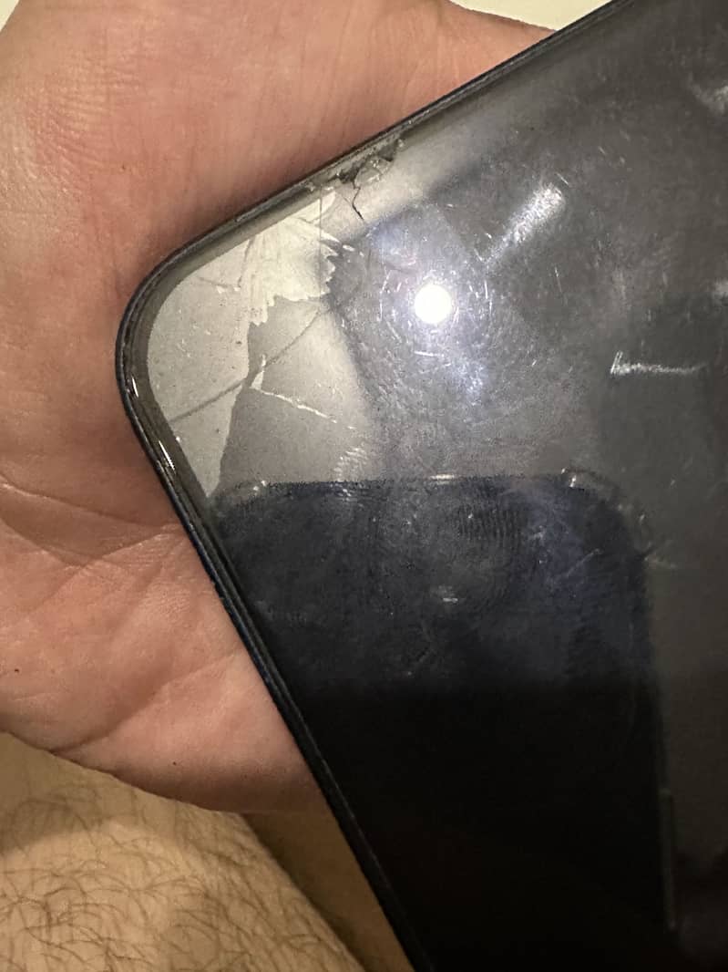 Apple iPhone 12 4