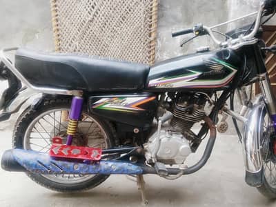 Honda 125 original prats achi condition