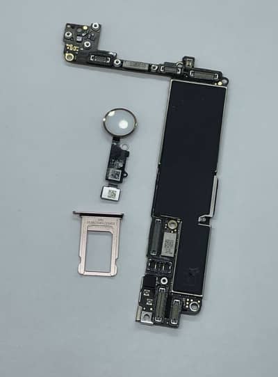 iPhone 7 Plus board