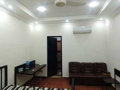 Furnished Room with Car Parking