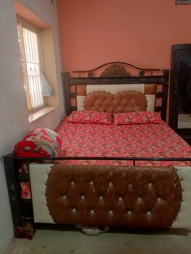 Double Bed Set with Wardrobe & Dressing Table 2