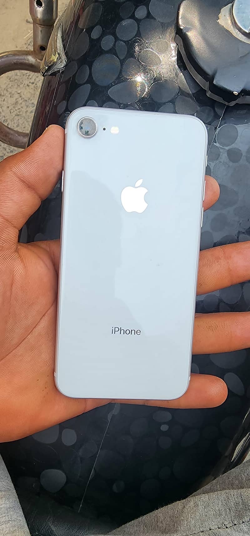 Apple iPhone 8 3