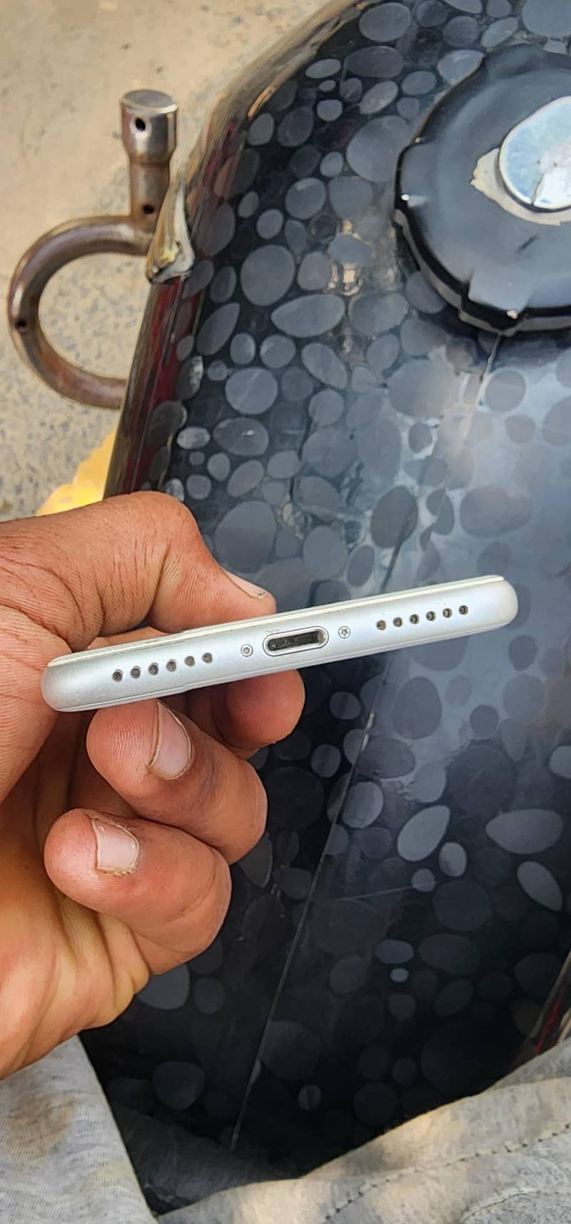 Apple iPhone 8 5