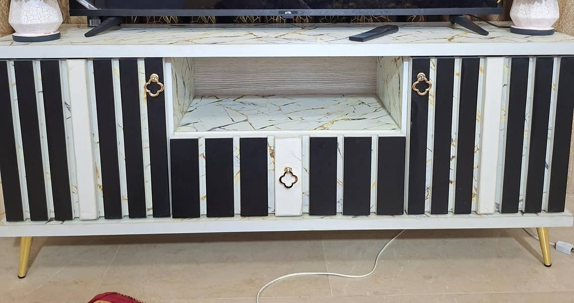 tv table 0