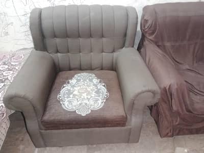 selling sofa set 5 seater