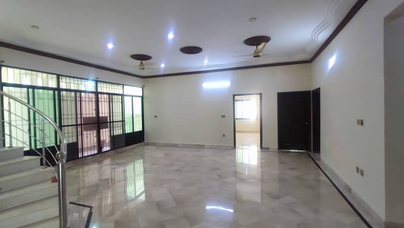 3 Bed well maintained Ground Portion 0