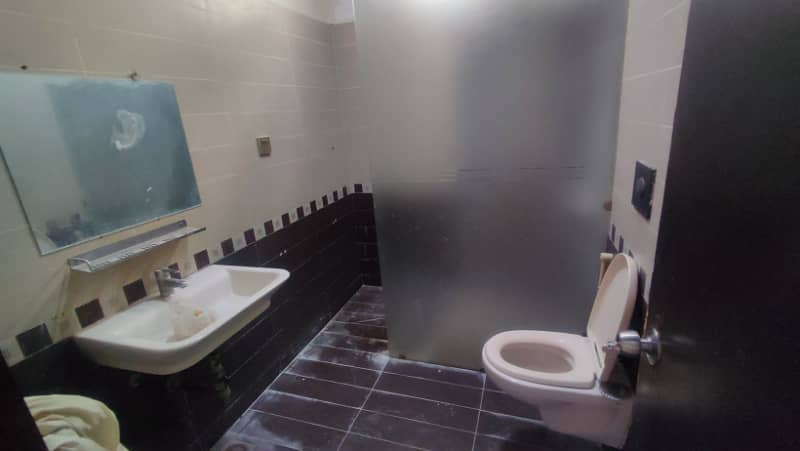 3 Bed well maintained Ground Portion 7