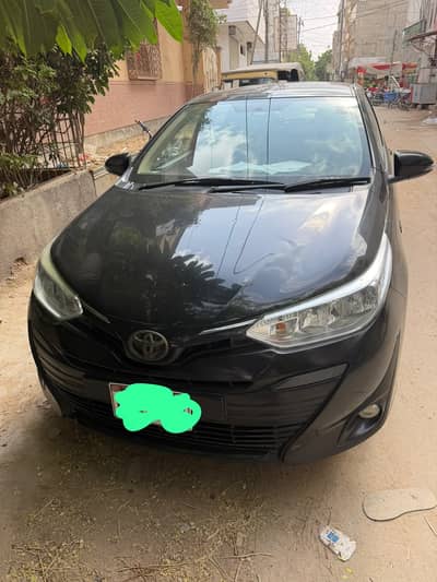 Toyota Yaris 2021- Black color with single hand car fully original