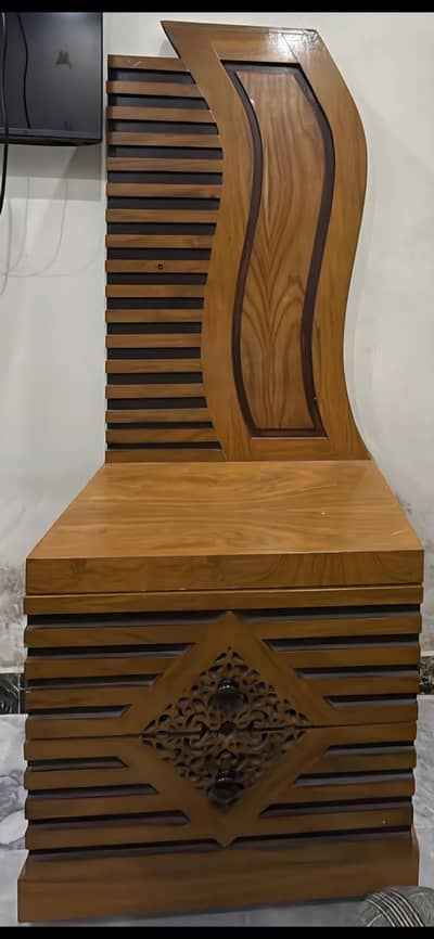2 side tables