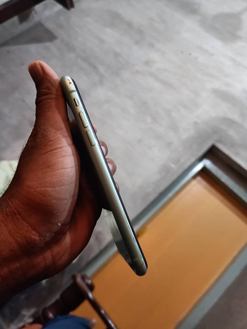 Apple iPhone 11 1
