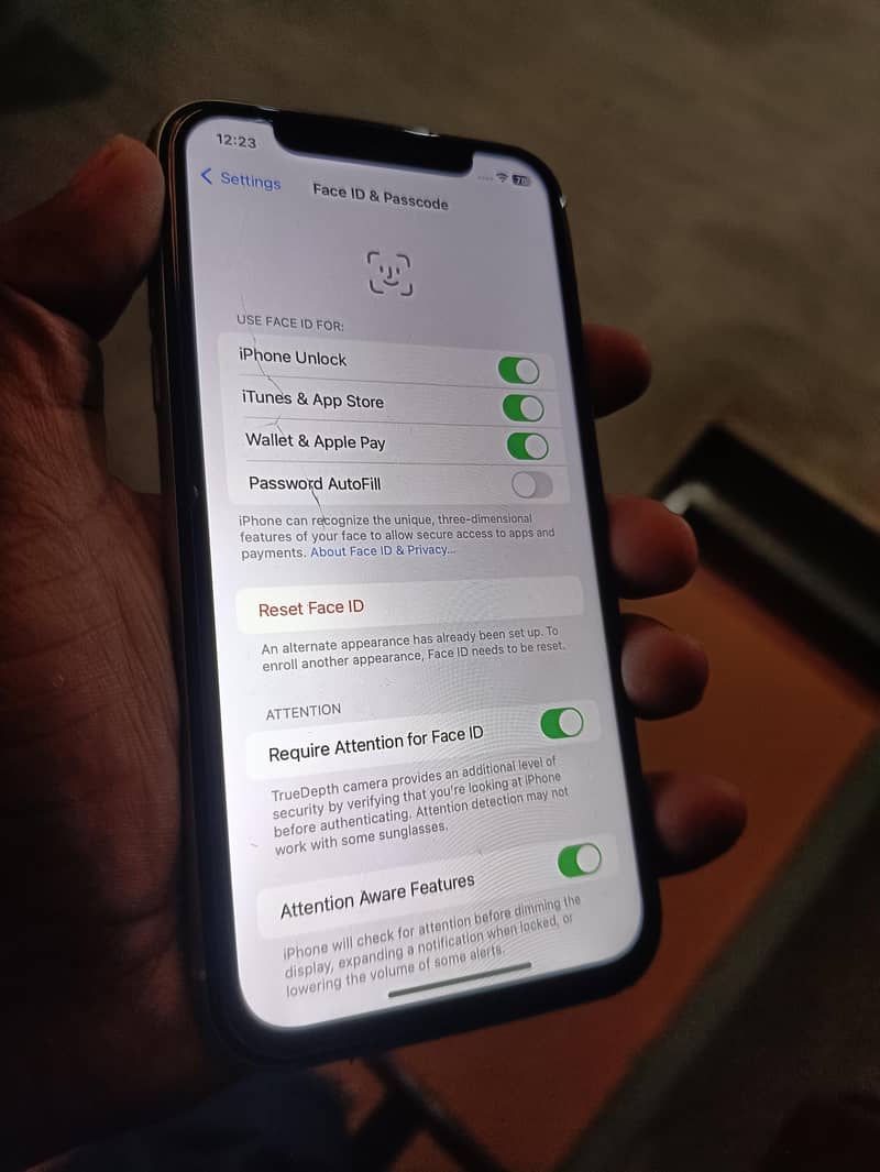 Apple iPhone 11 8