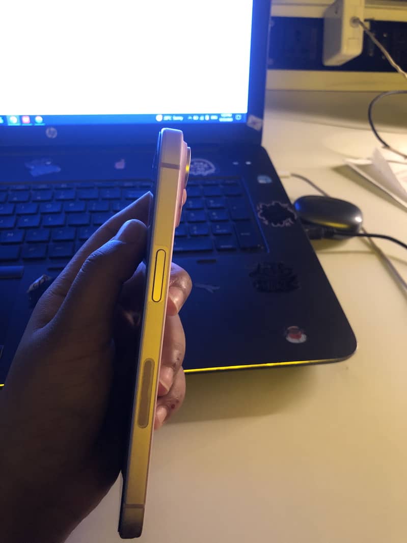 Apple iPhone 15 2