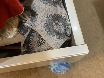 Bed set with dressing table with side table