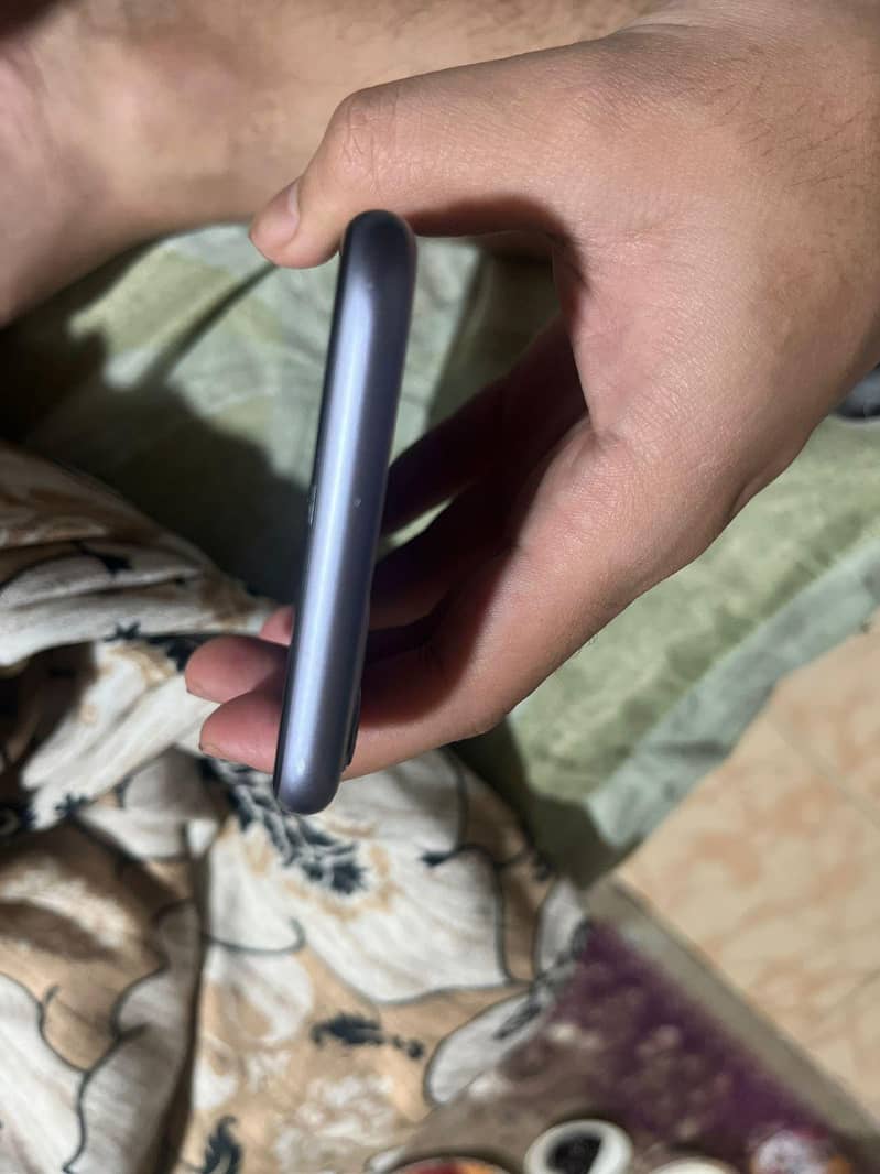 Apple iPhone 11 2