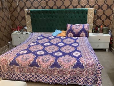 Bed set urgent sale